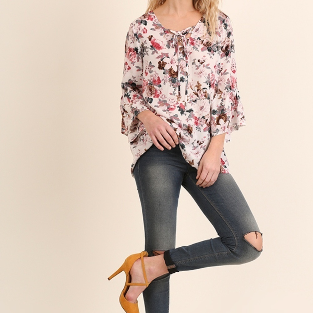 Nwt Floral Angel-Sleeve Top with Neck Tie - Picture 4 of 4